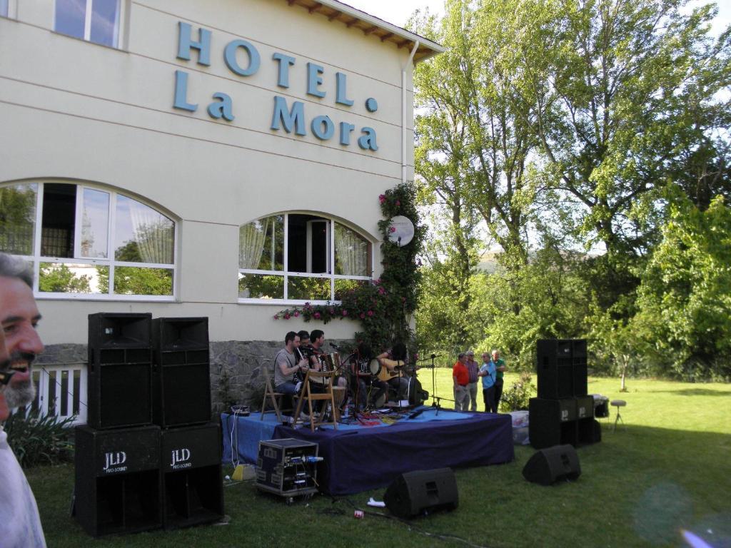 Hotel La Mora Villaseca de Laciana Exteriör bild